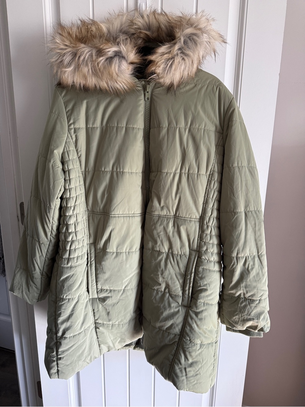 Torrid Olive Green Faux-Fur Trim flare Puffer Jacket size 2 - Picture 6 of 16